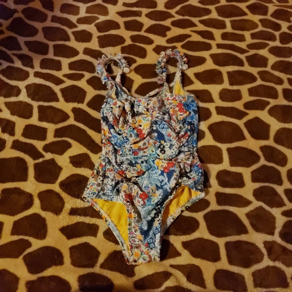 Bathing suit